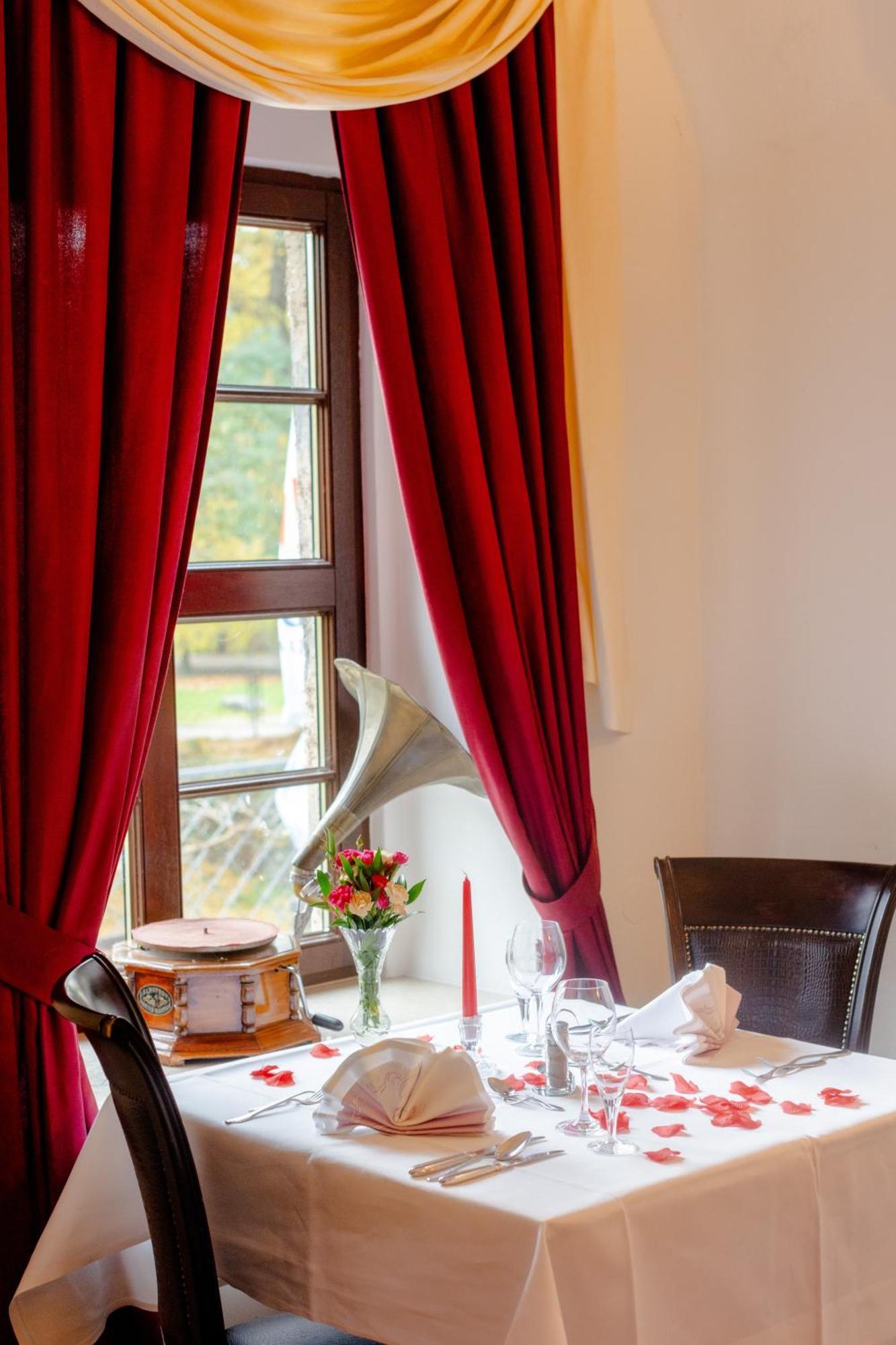 Hotel Schloss Schkopau Eksteriør billede